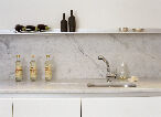 浅色天然石材装点品位厨房设计