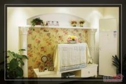 挑高小户型里打造温馨港湾