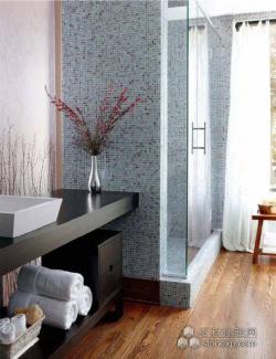浴室中的马赛克运用