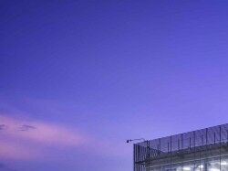 透明建筑之哥伦比亚安第斯大学体育馆