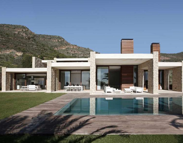 Home With Infinity Pool