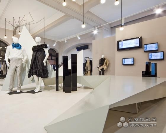 国外漂亮的服装店室内设计