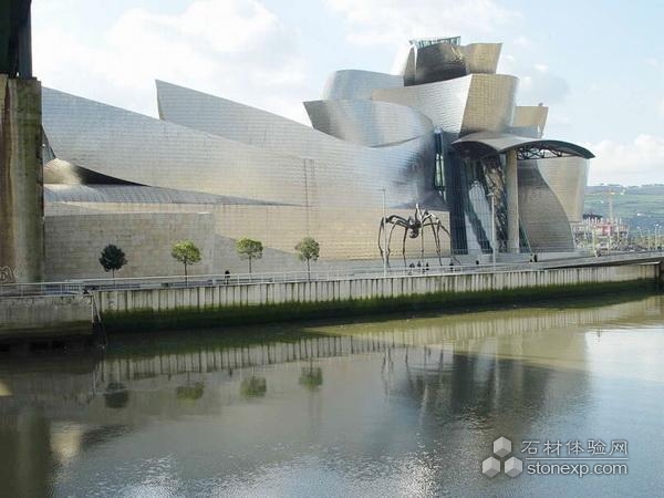古根海姆毕尔巴鄂博物馆被评为最伟大的现代建筑