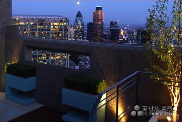 克罗姆井塔屋顶花园赏析