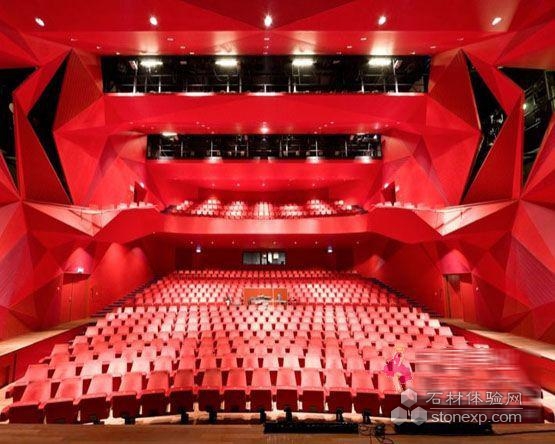 万花筒设计法 荷兰Agora剧院的魔幻“色”界