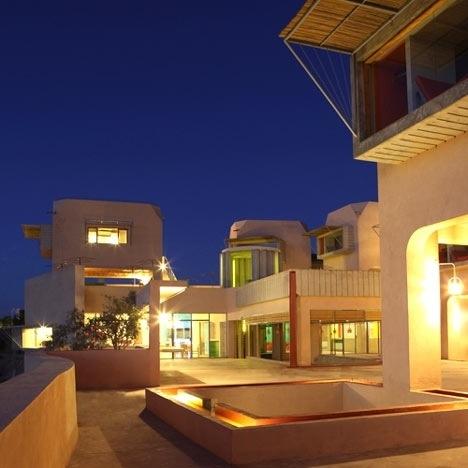 舒适惬意的沙漠生态旅馆