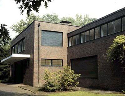 德国克雷费尔德朗格住宅 建筑大师密斯•凡•德•罗