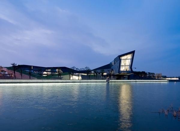 上海巨人网络集团总部设计