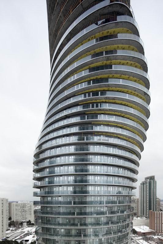 调整大小 MAD_梦露大厦Absolute Towers_2011_2.jpg