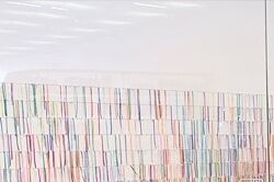 凳子里有建筑-----纽约新当代艺术博物馆里的凳子