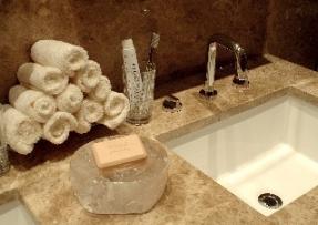 石材应用 浅啡网浴室应用