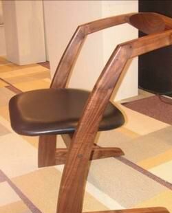 新款木椅，“New Chair”