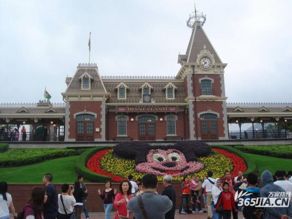 上海迪士尼最耀眼明星 全球最大、高、互动强的城堡设计