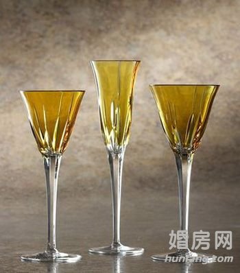 多彩红酒杯具 浪漫情人节增添居家别样情怀(图)