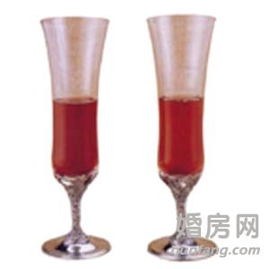 多彩红酒杯具 浪漫情人节增添居家别样情怀(图)