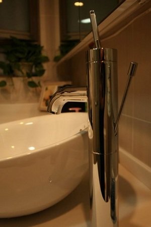 品位夫妇讲究质感 自称15万装58平婚房很值