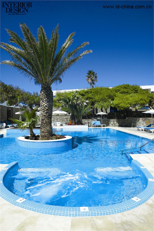 Mykonos Theoxenia露天水疗区。
