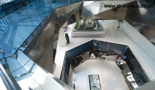 MRT DESIGN设计绿地郑州站前广场售楼处--俯视的售楼空间