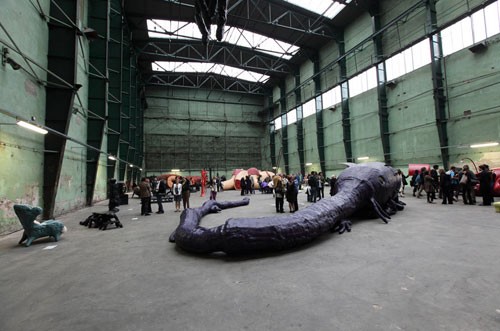 地狱城邦 ——VanLieshout工作室新展览1