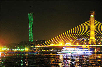 珠江两岸光亮工程为羊城新添璀璨。