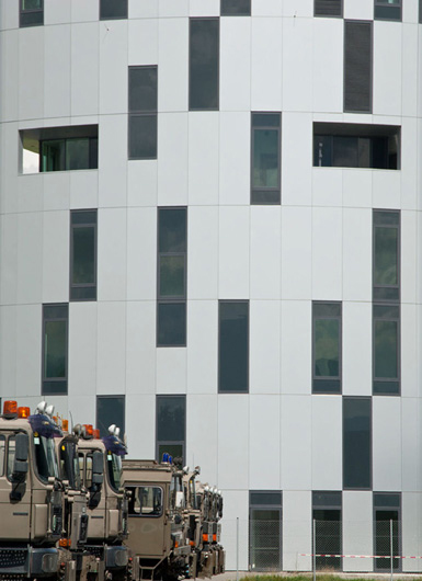 奥地利采尔特维克机场建造新的交通管制塔兼消防站2