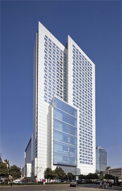 美国GP建筑设计有限公司设计此项目商场及上层酒店