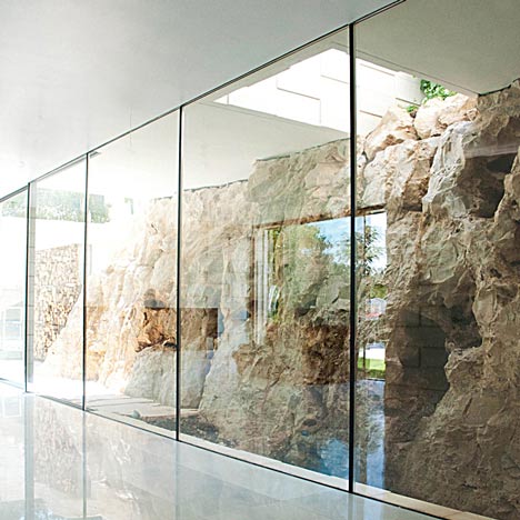 Paritzki &am Liani Architects设计的“巴德房”