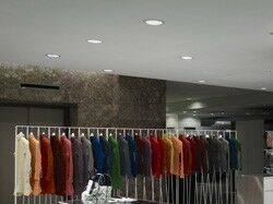 针尖对麦芒 服装专卖店设计
